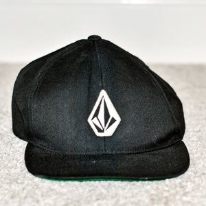 Boy's Volcom Hats Black Flat Bill Size S/M